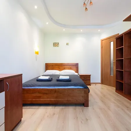 Apartment квартири метро дарниця